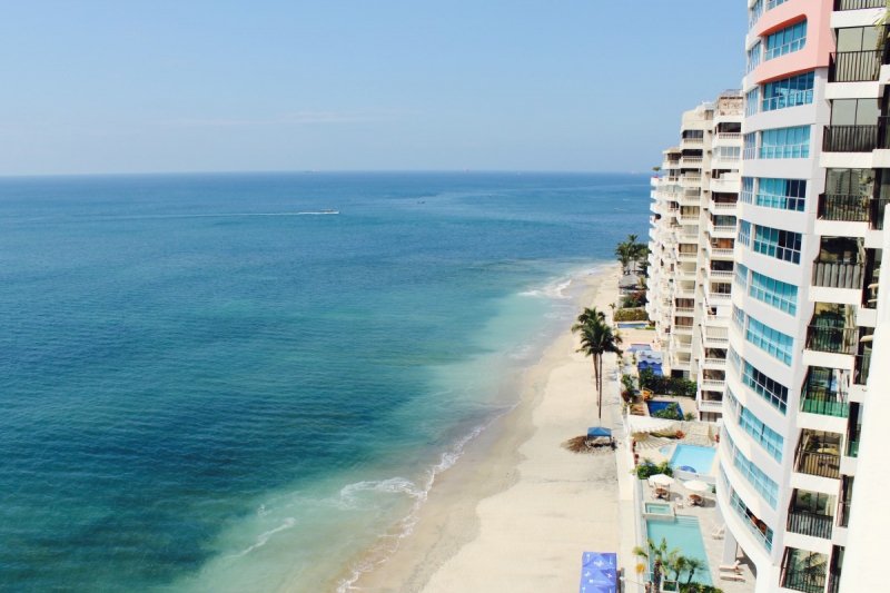 chambre-hote-SOSPEL-min_beach_ocean_shore_hotel_palm_tree-33726